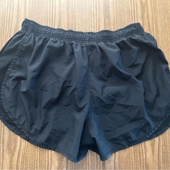Nike Women's Black Athletic Running Shorts with White Swoosh size XL - Picture 5 of 6